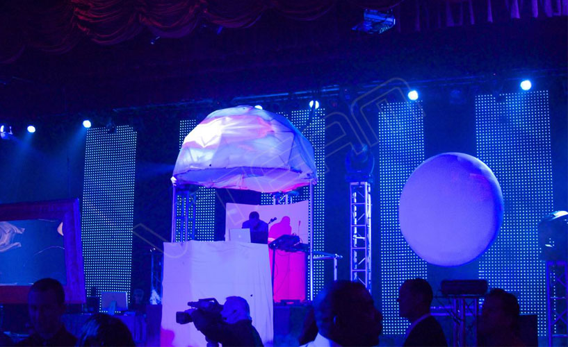 美國(guó)迪士尼晚會(huì)活動(dòng) LED共形屏iDot-P55項(xiàng)目