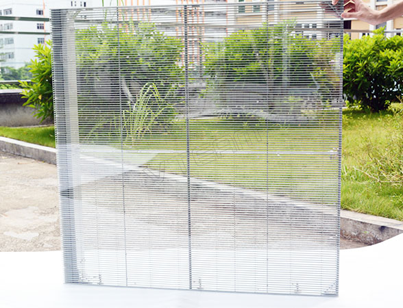 LED透明屏耗電量大嗎？教你如何評(píng)估費(fèi)用