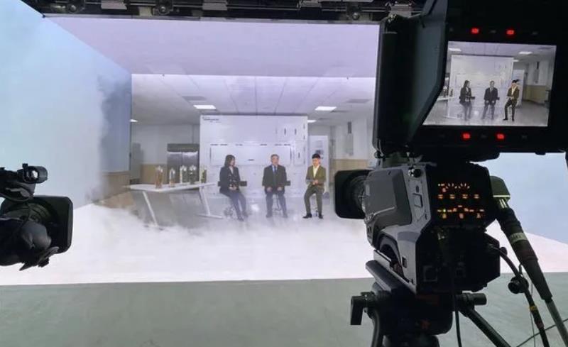 黑科技！利亞德助力新華社帶您體驗(yàn)時(shí)空穿梭機(jī)