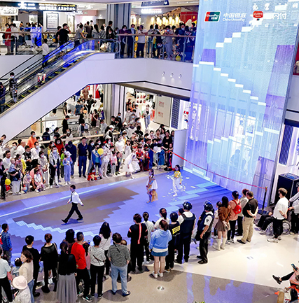 銀川建發(fā)現(xiàn)代城LED透明顯示屏項(xiàng)目